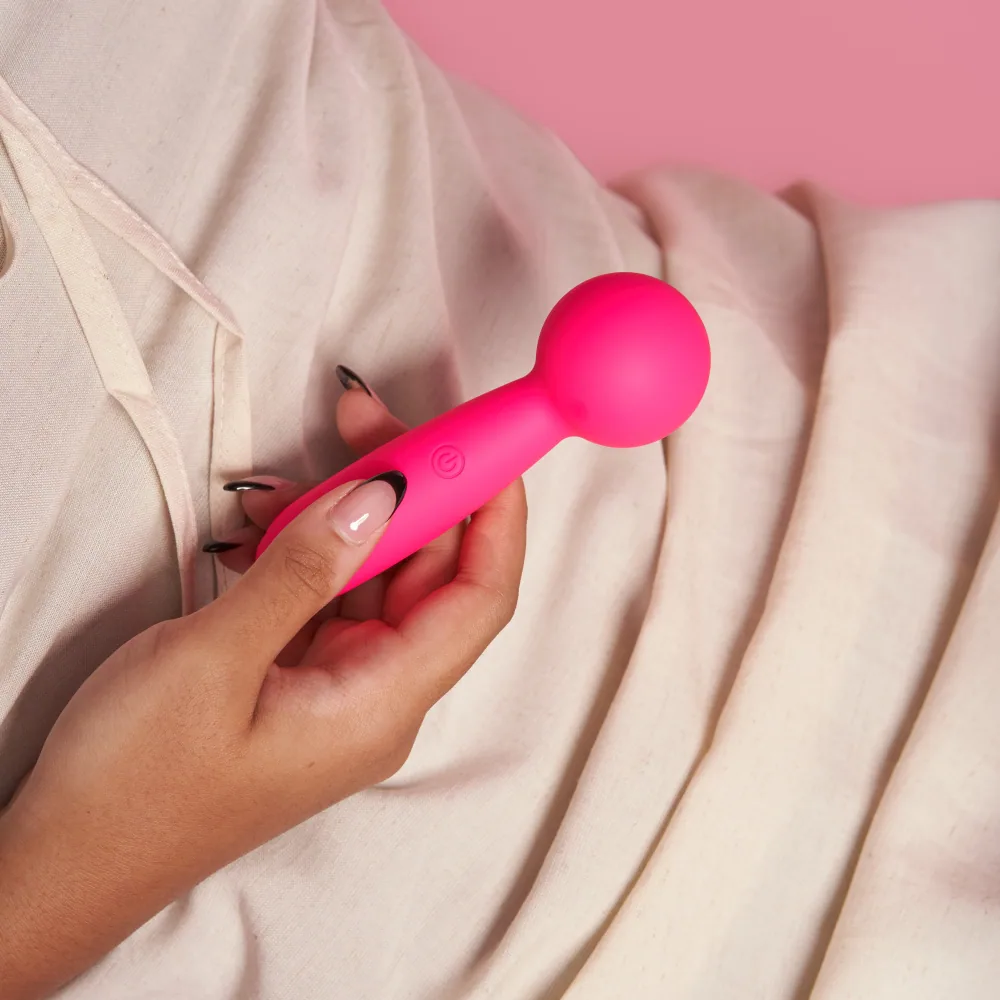 Lolly mini wand vibrator — with travel pouch